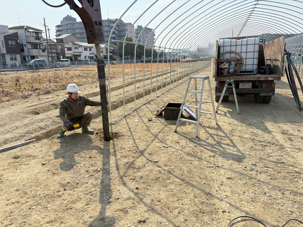 65分で井戸が完成 大阪府羽曳野市の新規いちご狩り農園さまで大型の打込み井戸施工